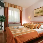 Hotel Trogir 3* 트로기르