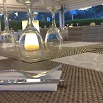 Hotel Trogir 호텔 3*