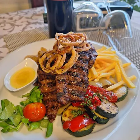 Hotel Trogir 3* Τρογκίρ