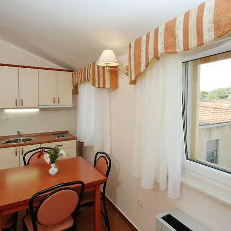 Hotel Trogir Ξενοδοχείο 3*