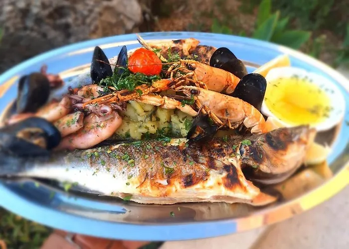 Hotel Trogir Ξενοδοχείο 3*