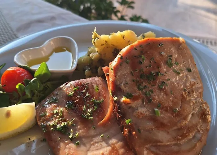 Hotel Trogir Ξενοδοχείο Τρογκίρ