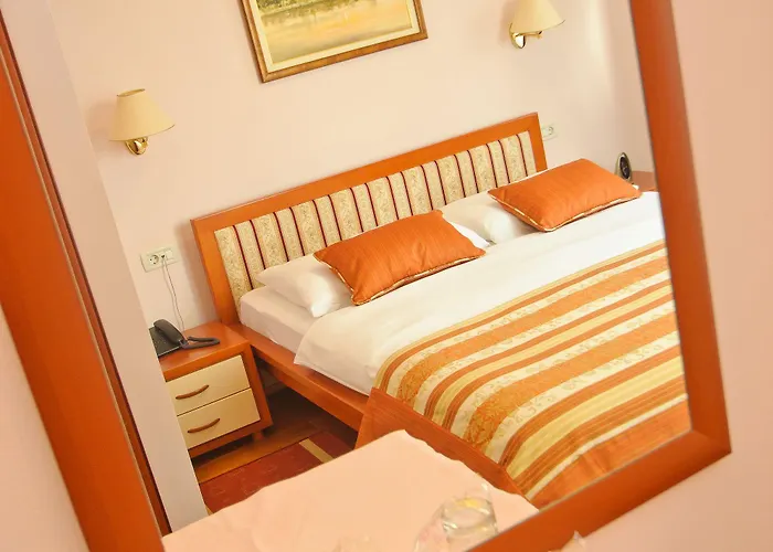 Hotel Trogir Ξενοδοχείο 3*