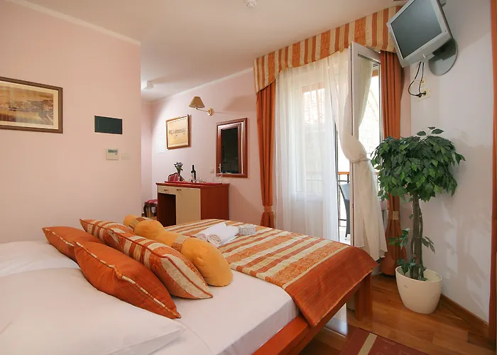 Hotel Trogir Ξενοδοχείο 3*