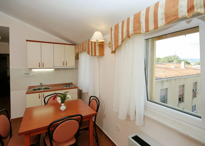 Hotel Trogir Ξενοδοχείο 3*