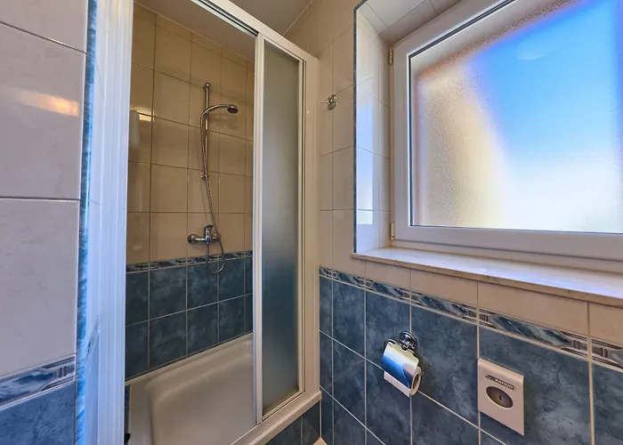 Hotel Trogir Ξενοδοχείο Τρογκίρ