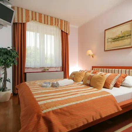 Hotel Trogir 3* Trogir