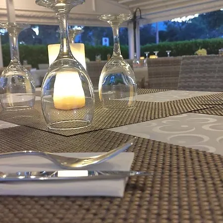 Hotel Trogir Szálloda 3*