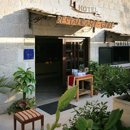 Hotel Trogir Szálloda