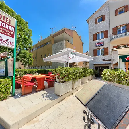 Hotel Trogir טרוגיר