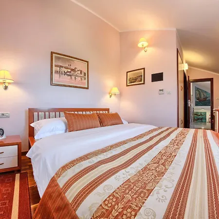 Hotell Hotel Trogir 3*