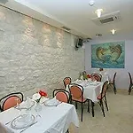 Hotel Trogir 3*