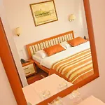 Hotel Trogir Ξενοδοχείο 3*