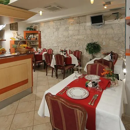 Hotel Hotel Trogir Traù